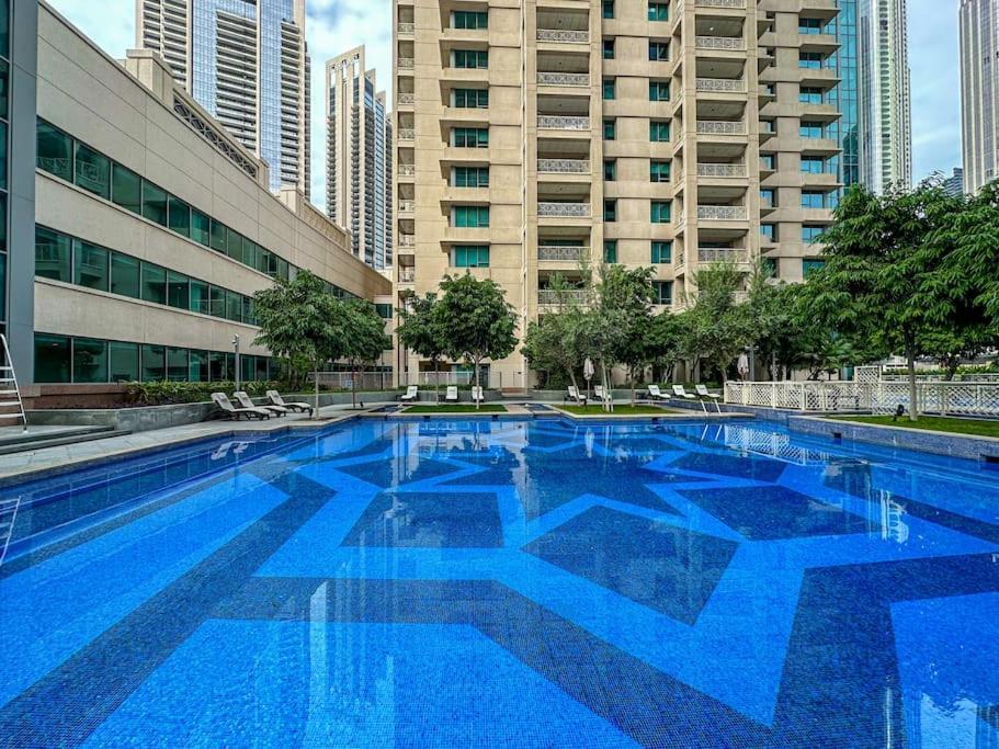 Studio In Best Part Of Downtown With Amazing Pool Dubái Exterior foto