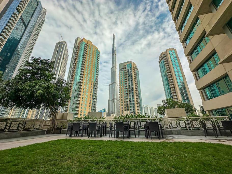 Studio In Best Part Of Downtown With Amazing Pool Dubái Exterior foto